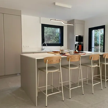 Contemporaine Et Minimaliste Villa *